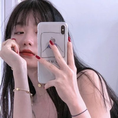 黑暗中的两个人