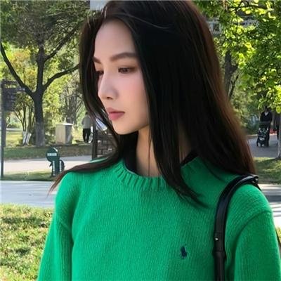 背鸭子的男孩